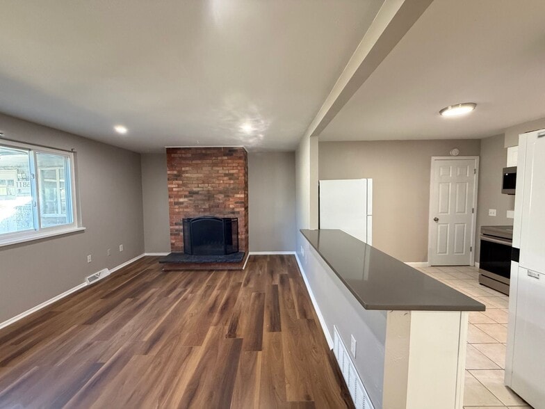 Building Photo - 1184 Clinton St