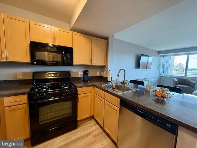 Building Photo - 800 4th St SW