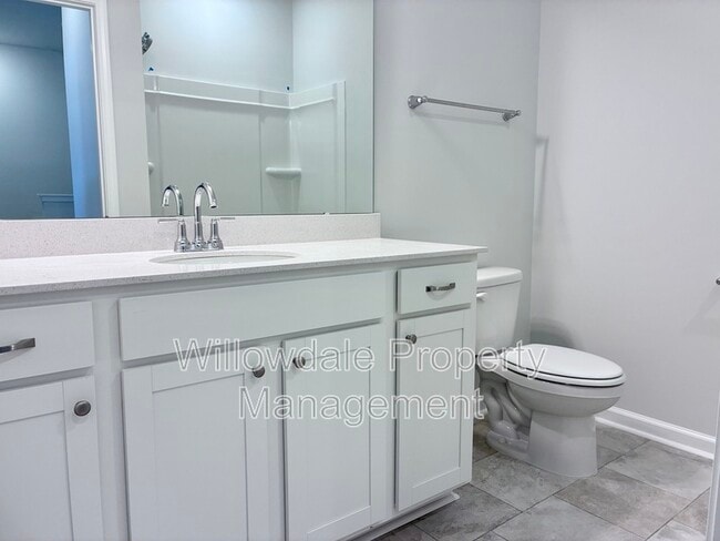 Building Photo - 211 Central Townes Wy