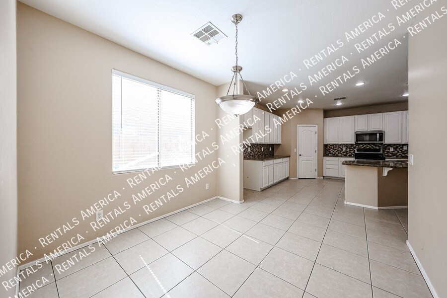 Building Photo - 6845 W Alta Vista Rd