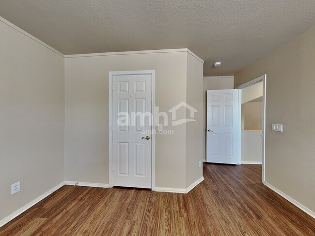 Building Photo - 10406 W Orange Blossom Ln