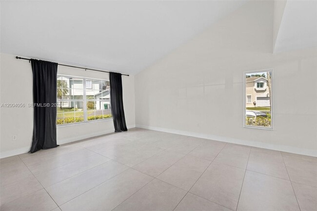 Building Photo - 9547 SW 146th Pl