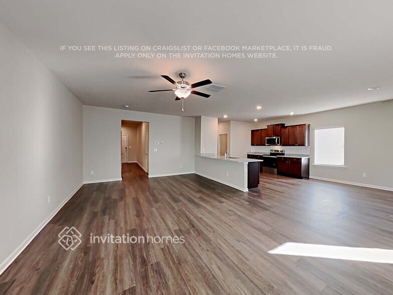 Building Photo - 516 Moline Wy