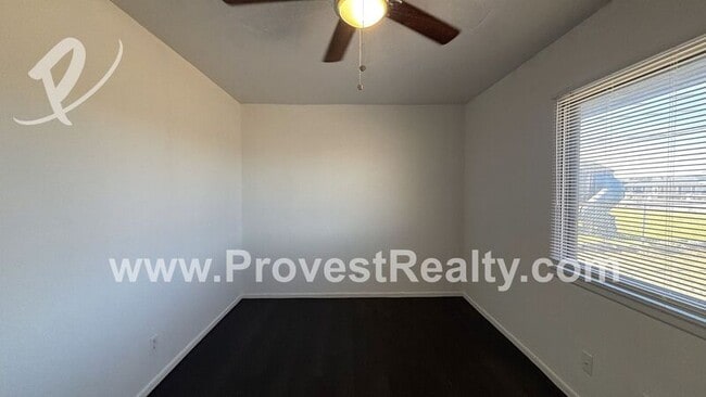 Building Photo - 11889 Jacaranda Ave