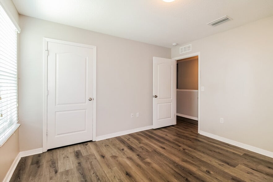 Building Photo - 14471 Finsbury Dr
