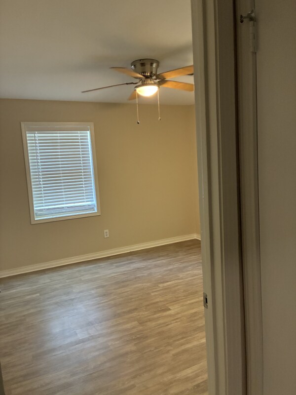 Building Photo - 396 Rowland Rd