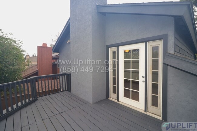 Building Photo - 4 Bed 3 Bath House in Spring Valley w/ Washer + Dryer and 2-Car Garage