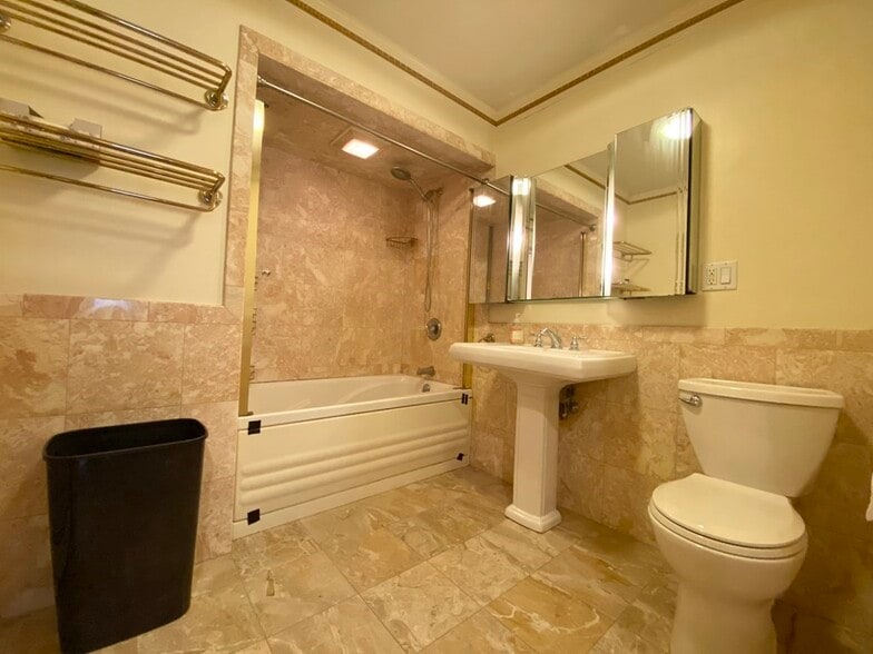 *Pictures are representative samples of the advertised unit. In some cases, the actual units you tou - 27 Saint Marys Ct