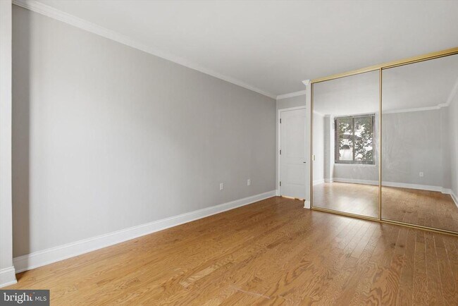 Building Photo - 1301 20th St NW
