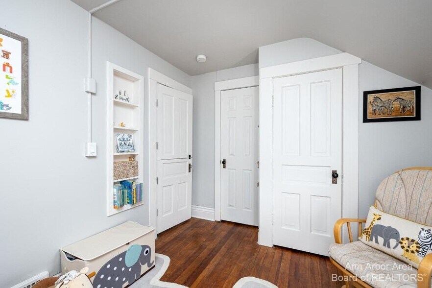 Bedroom 1 - 413 5th St