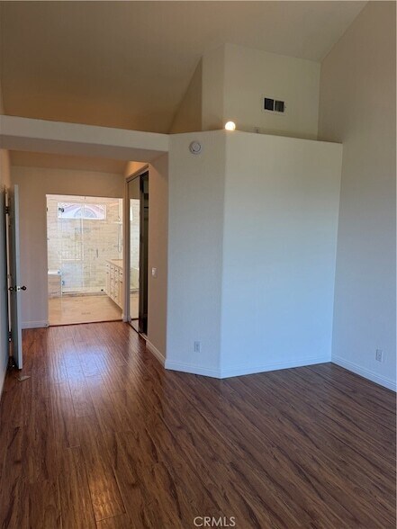 Building Photo - 31 Via Bacchus