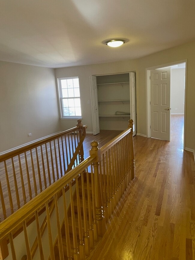 Building Photo - 1220 S Christine Ct