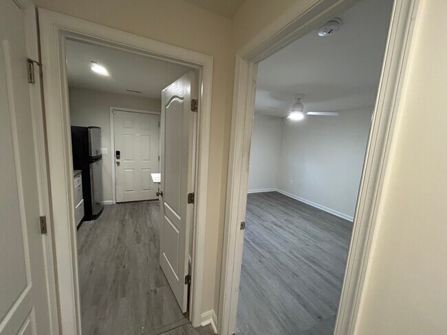 Building Photo - 7125 Durrette Rd