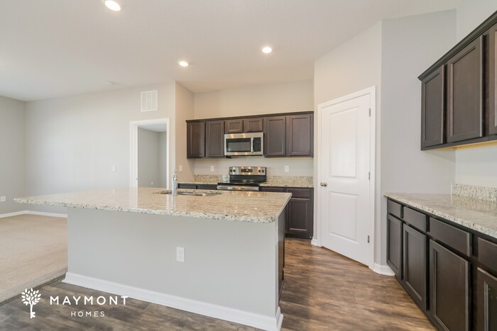 Building Photo - 282 Hidden Lk Lp