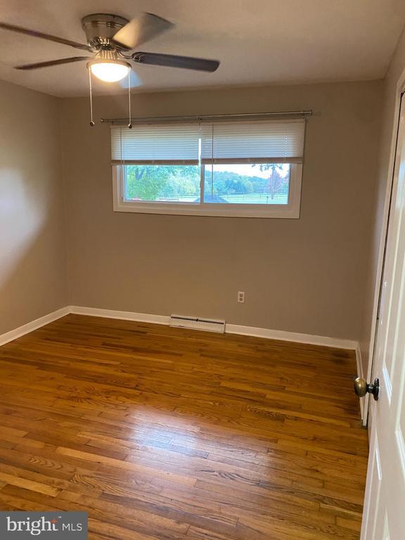 Building Photo - 871 Fairfax Pike