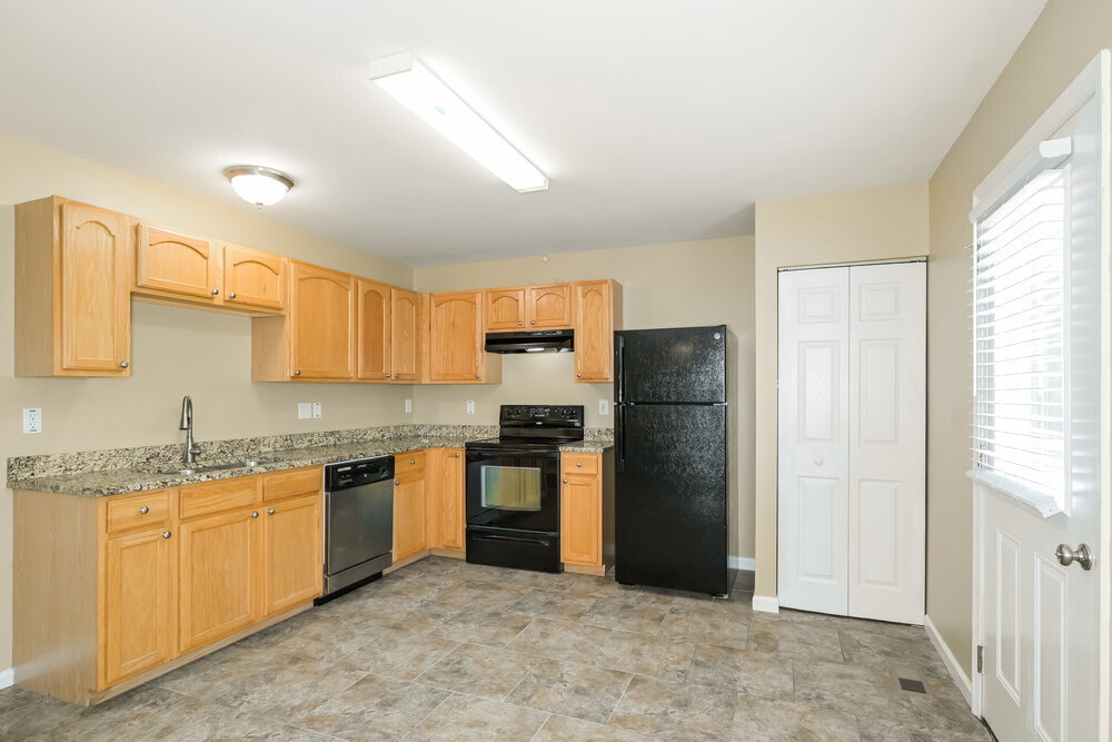 Building Photo - 1202 Liberty Cross
