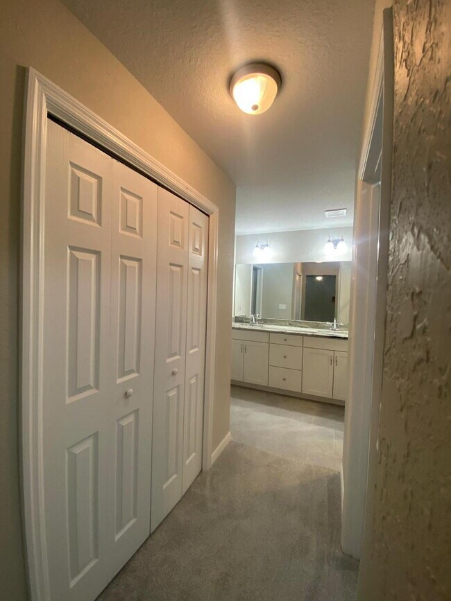 Building Photo - Charming 3-Bedroom Home on Nearly 1 Acre –...