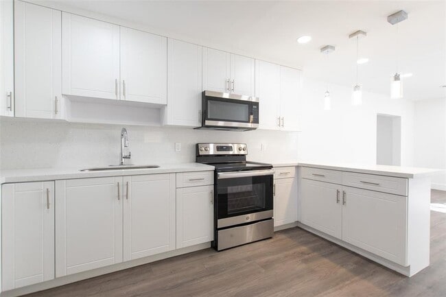 Building Photo - 2921 NW 25th St