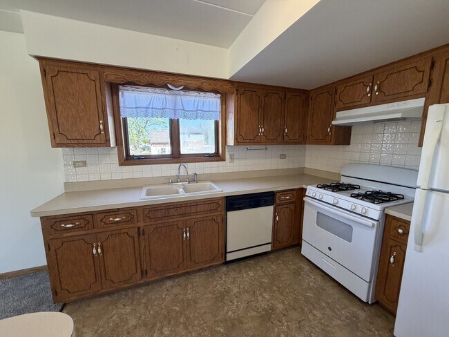 Building Photo - 8659 Meade Ave