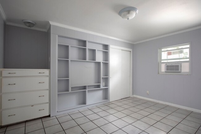 Building Photo - 2 Bedroom Apartment in Old Town