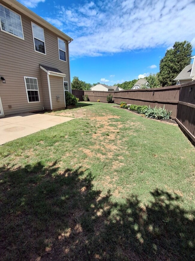 Building Photo - Beautiful 3-Bedroom Home with Bonus Room i...