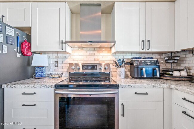 Building Photo - 5972 N 83rd St