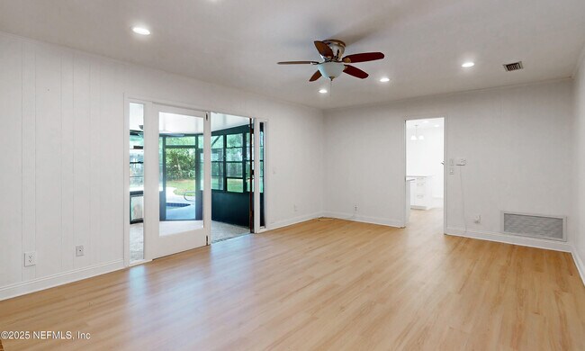 Building Photo - 3812 Buckskin Trail E