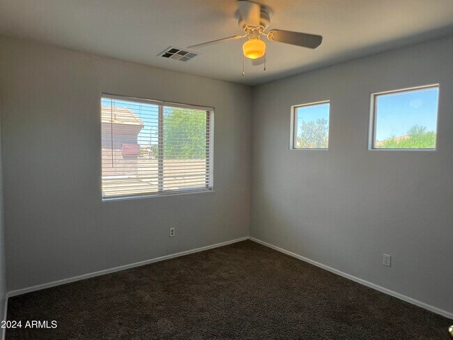 Building Photo - 11383 W Mountain View Dr