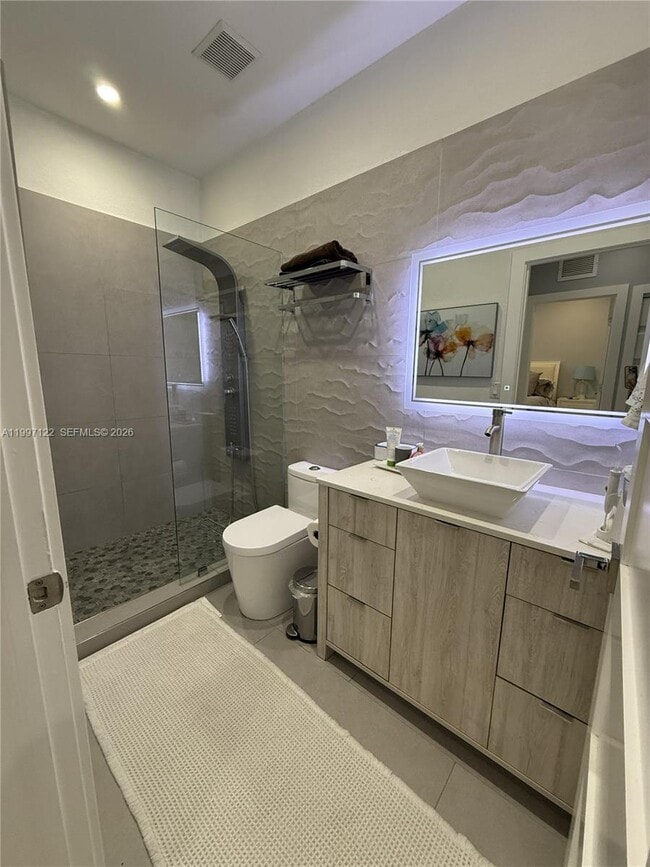 Building Photo - 7768 NW 116th Ave