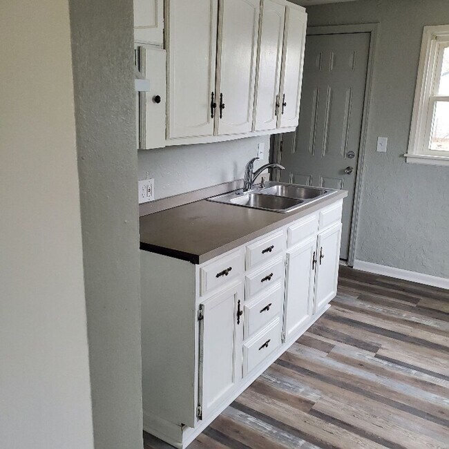 Building Photo - 2BDRM HOUSE FOR RENT