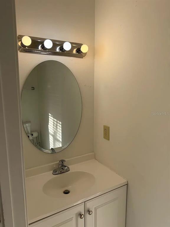 Building Photo - 13905 Village Terrace Dr