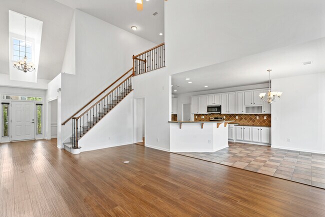 Building Photo - 10004 Shetland Ln