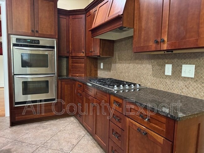 Building Photo - 1520 Vassar Ave