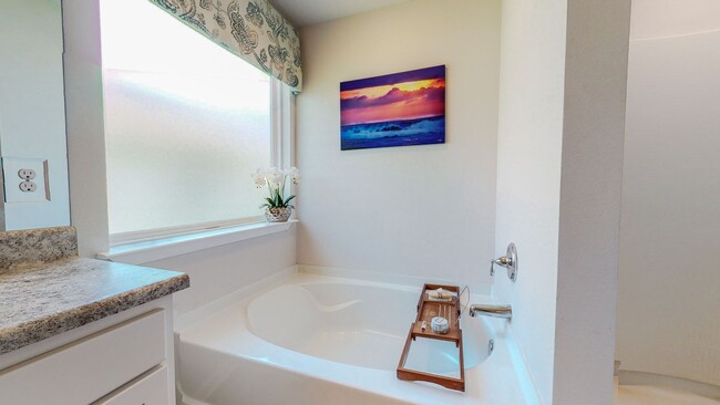 Building Photo - Coming Soon! 4 bed 2 bath home located in ...