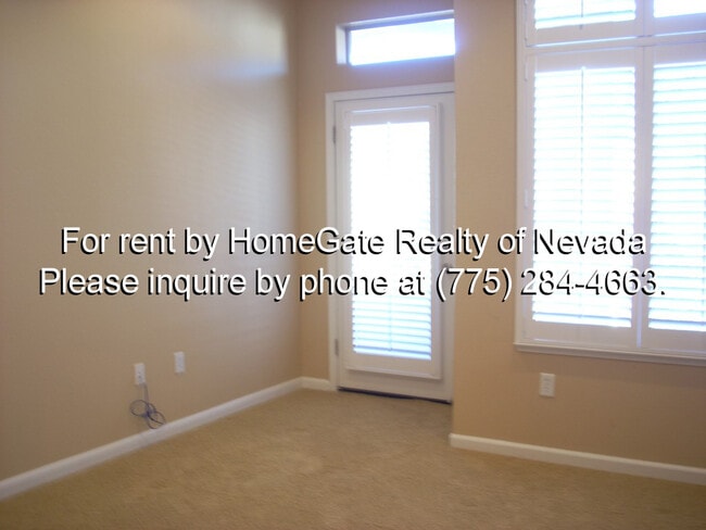 Building Photo - Beautiful Fleur de Lis townhome, Gated Community!