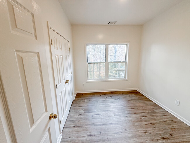 Building Photo - 2468 Spring St NW