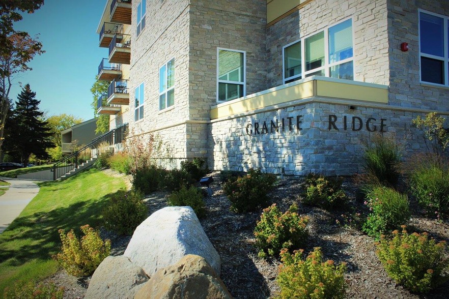 Building Photo - Granite Ridge Apartments