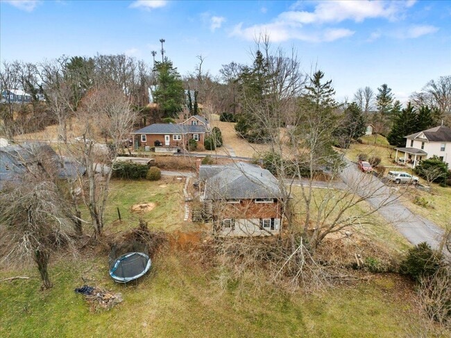 Building Photo - 100 9th Ave