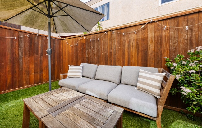 Building Photo - 2628 Kansas Ave