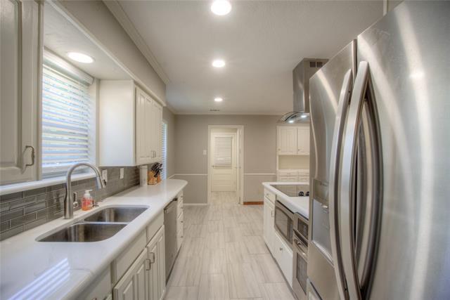 Building Photo - 530 Lawnmeadow Dr