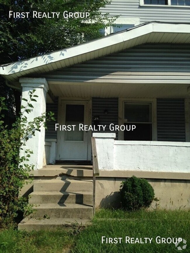 Building Photo - 3 Bedroom, 1 Bath Double for Rent, Move in...