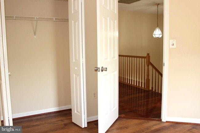 Building Photo - 42856 Golf View Dr