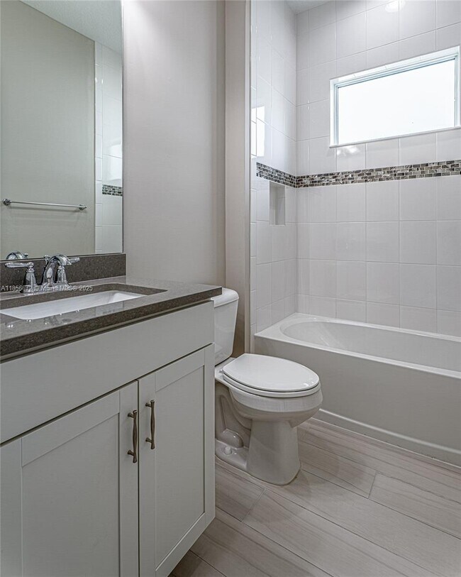 Building Photo - 15431 Goldfinch Cir