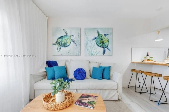 Primary Photo - 7326 Collins Ave