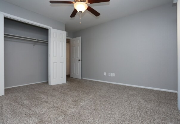Building Photo - 311 Gladstell St