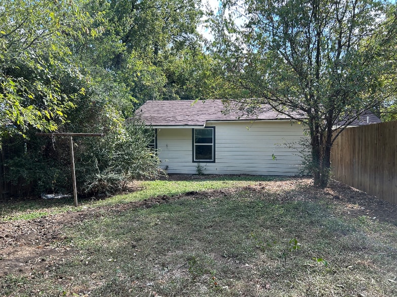 Building Photo - 3409 Reed St