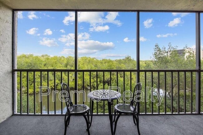 Building Photo - 900 Cove Cay Dr