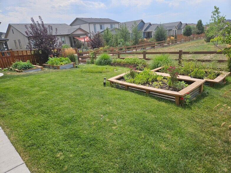 Building Photo - 6135 Easton Cir