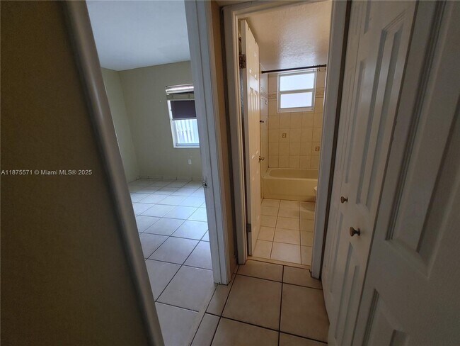 Building Photo - 2270 W 54th Pl