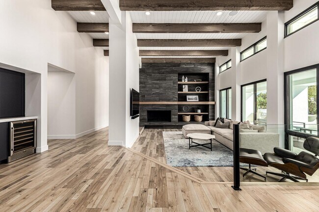 Building Photo - 9917 N 52nd St